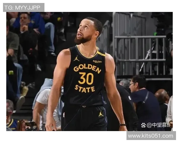 2015年NBA季后赛勇士与雷霆激战回顾精彩瞬间与关键时刻分析